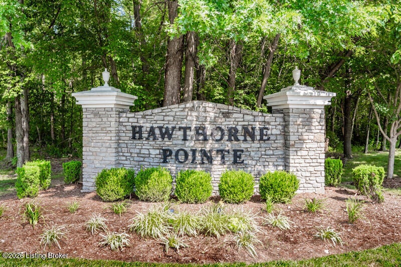 9208 Hawthorne Pointe Dr #102, Louisville, KY 40272