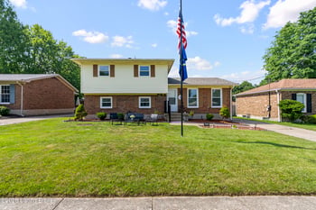 9208 Lethborough Dr, Louisville, KY 40299