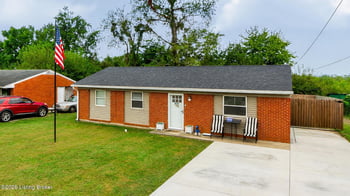 921 Blossom Rd, Louisville, KY 40229