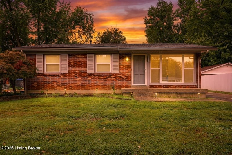 9210 Fawnridge Pl, Louisville, KY 40229