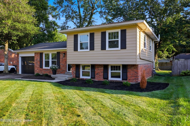 9210 Glover Ln, Louisville, KY 40242
