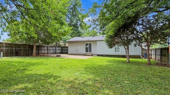 9211 Marse Henry Dr, Jeffersontown, KY 40299