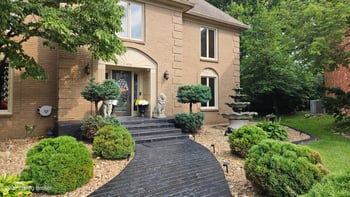 9214 Woodhurst Ct, Louisville, KY 40222