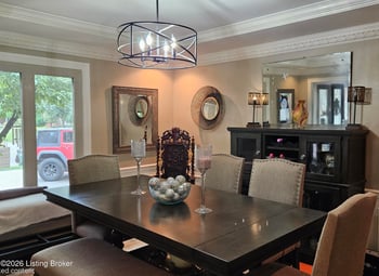 9214 Woodhurst Ct, Louisville, KY 40222