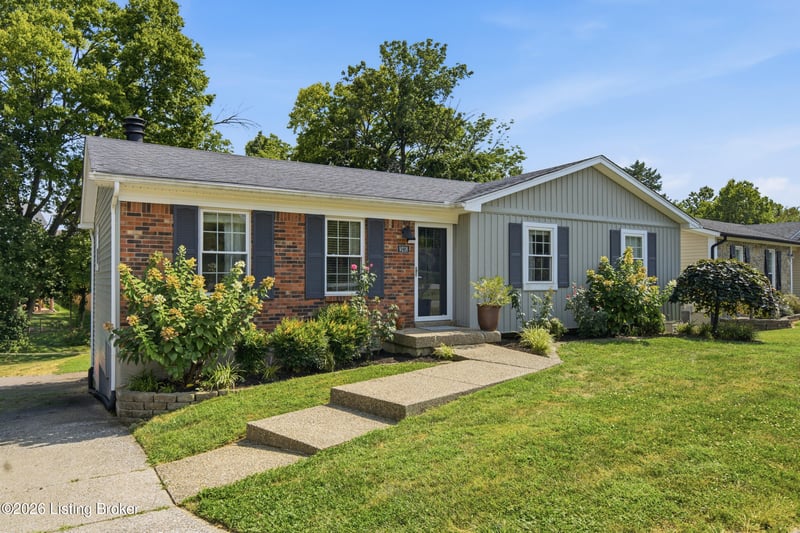 9218 Watterson Trl, Louisville, KY 40299