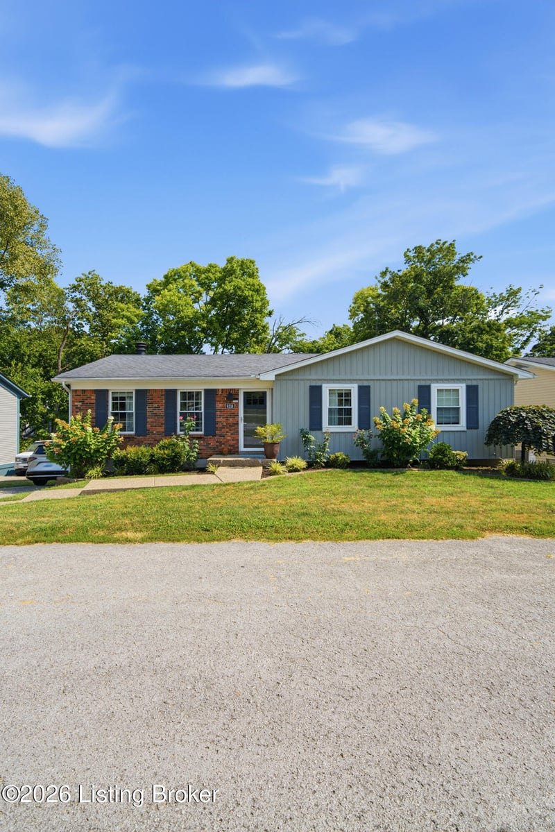 9218 Watterson Trl, Louisville, KY 40299