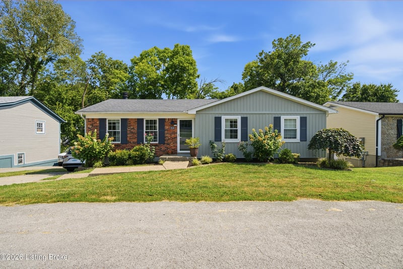 9218 Watterson Trl, Louisville, KY 40299