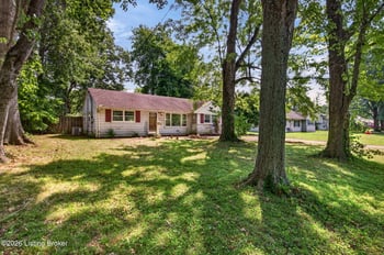 9221 Aristides Dr, Louisville, KY 40272