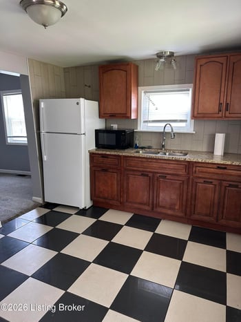 925 Brentwood Ave, Louisville, KY 40215