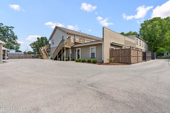 925 E 7th St #APT 104, Jeffersonville, IN 47130