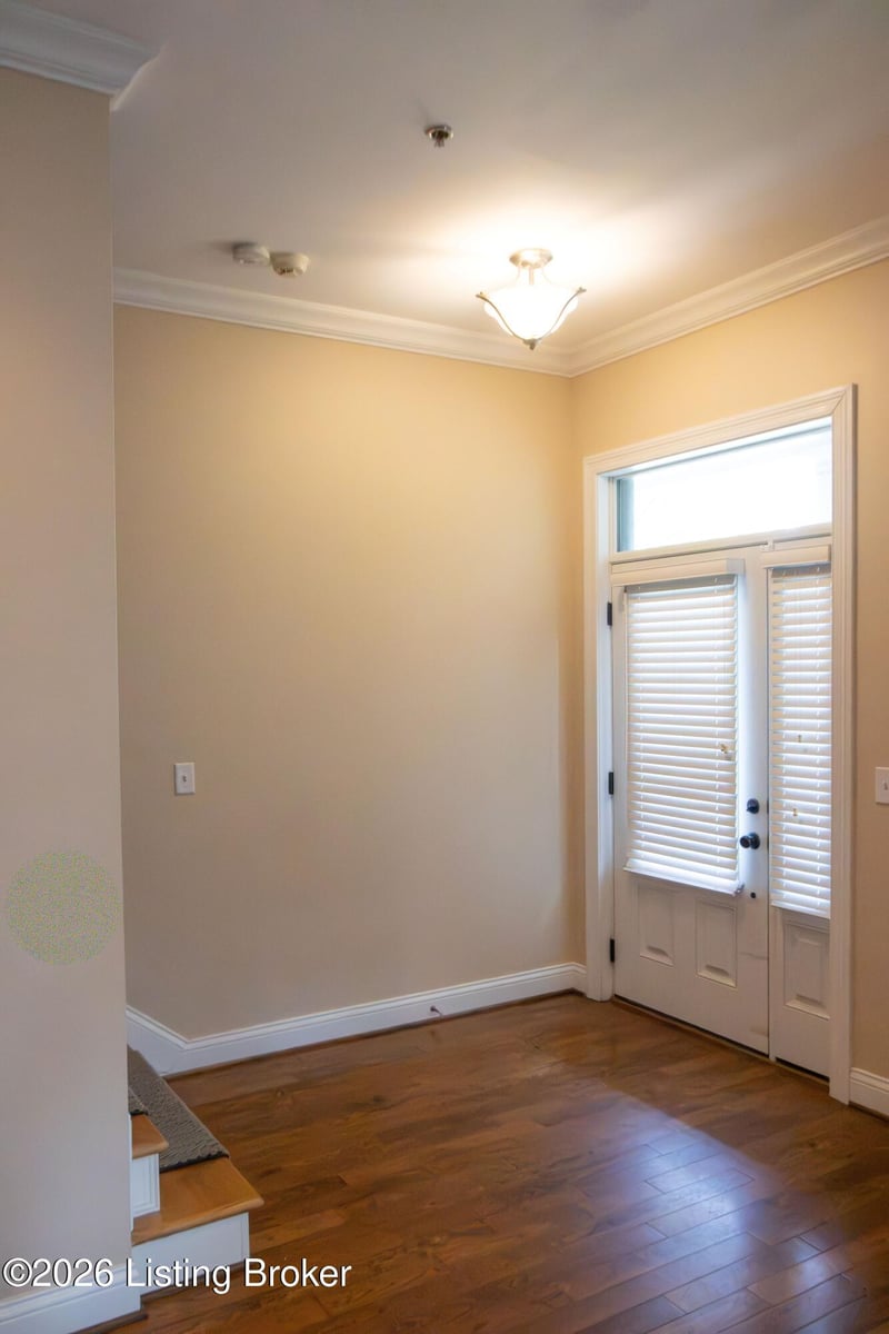 927 Cherokee Rd #6, Louisville, KY 40204