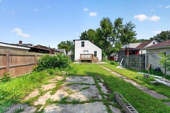 928 Camden Ave, Louisville, KY 40215