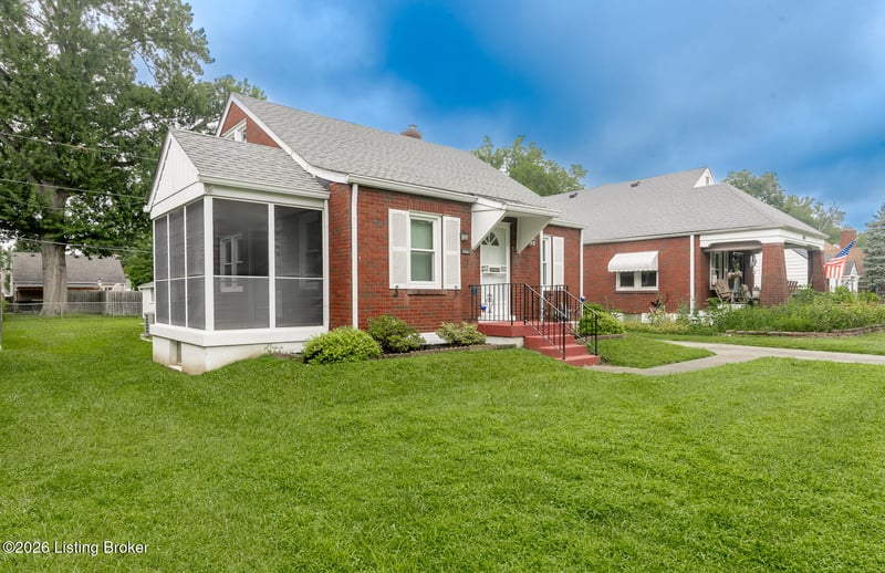 929 Ardmore Dr, Louisville, KY 40217