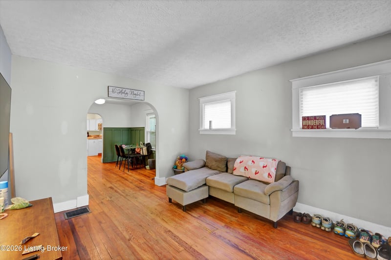 929 Denmark St, Louisville, KY 40215