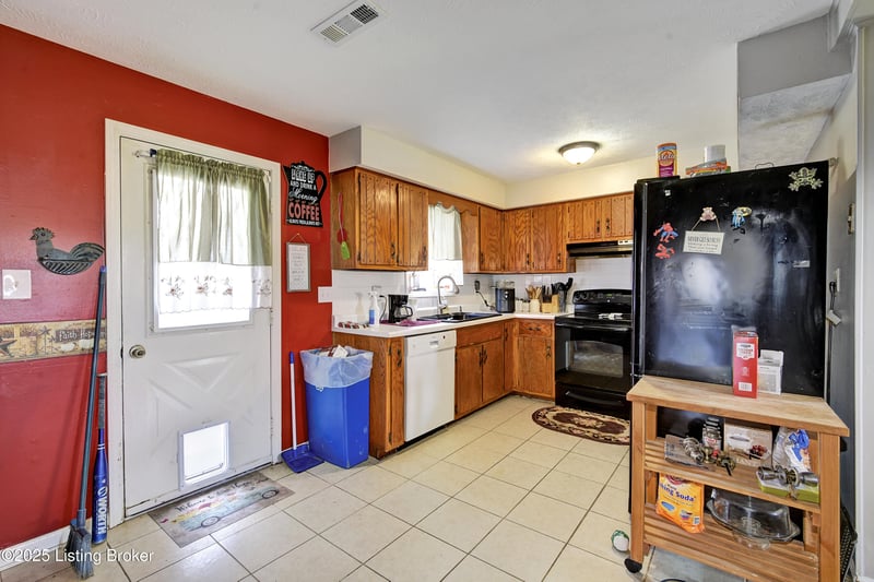 930 Fort Ave, Vine Grove, KY 40175