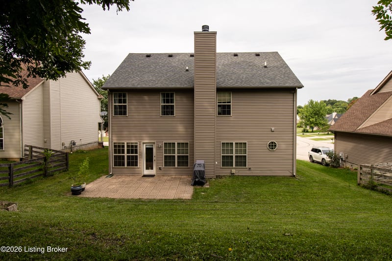 930 Woodland Ridge Cir, La Grange, KY 40031
