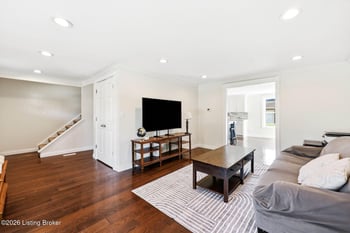 9300 Apple Orchard Pl, Crestwood, KY 40014