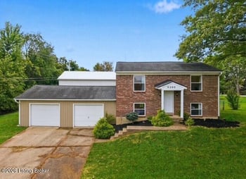 9300 Hillridge Dr, Pewee Valley, KY 40056