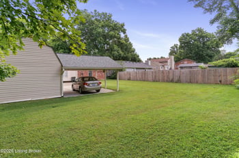 9302 Marse Henry Dr, Jeffersontown, KY 40299