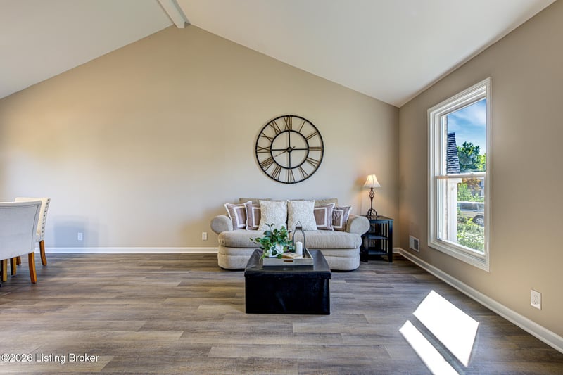 9305 Villa Fair Ct, Louisville, KY 40291