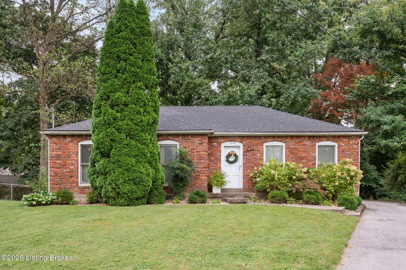 9312 Le Beau Ct, Jeffersontown, KY 40299