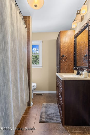 9316 Tiverton Way, Louisville, KY 40242