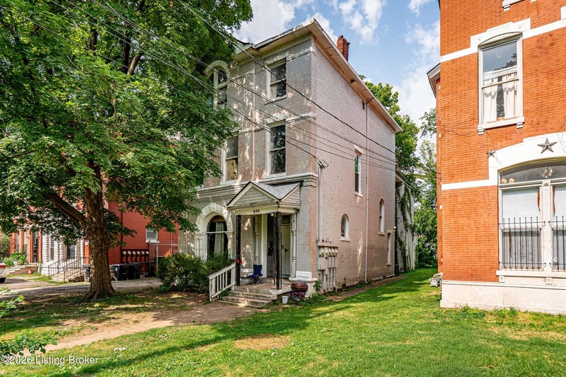 932 S 1st St, Louisville, KY 40203