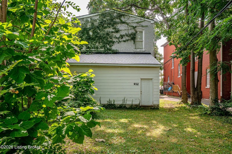 932 S 1st St, Louisville, KY 40203