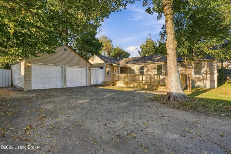 934 Palatka Rd, Louisville, KY 40214