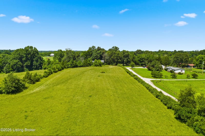 935 Paxton Rd, Salvisa, KY 40372