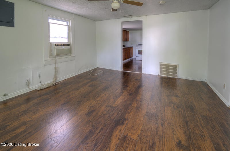 936 Brentwood Ave, Louisville, KY 40215