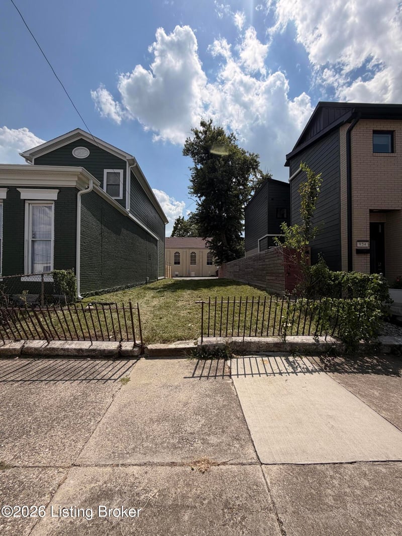 936 E Jefferson St, Louisville, KY 40206
