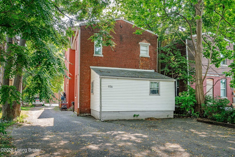 936 S 1st St, Louisville, KY 40203