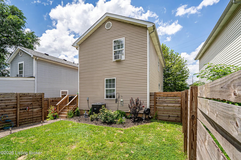 939 S Clay St, Louisville, KY 40203
