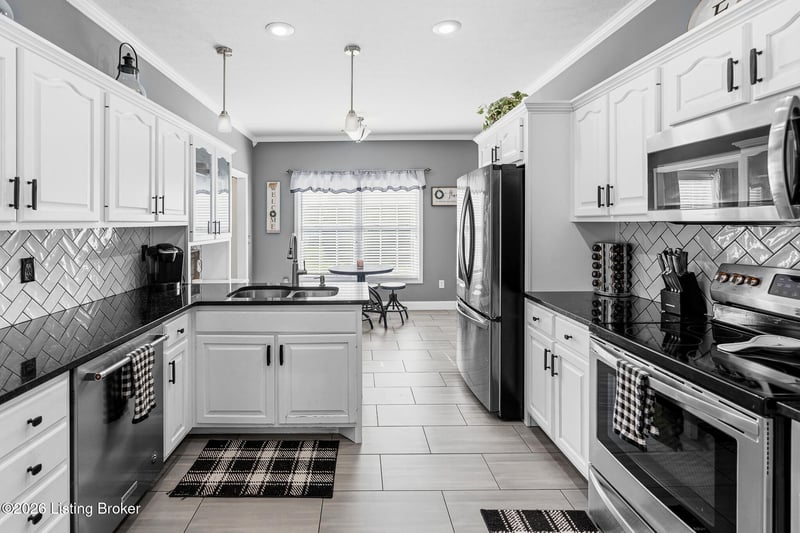 94 Bentley Blvd, Elizabethtown, KY 42701