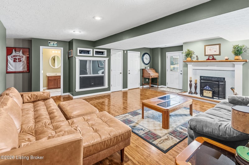94 Bentley Blvd, Elizabethtown, KY 42701