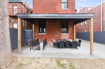 940 S 6th St, Louisville, KY 40203