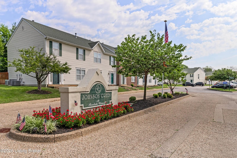 9404 Bayberry Green Ln, Louisville, KY 40291