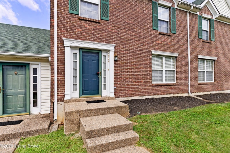 9404 Bayberry Green Ln, Louisville, KY 40291