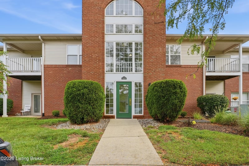 9405 Magnolia Ridge Dr #204, Louisville, KY 40291