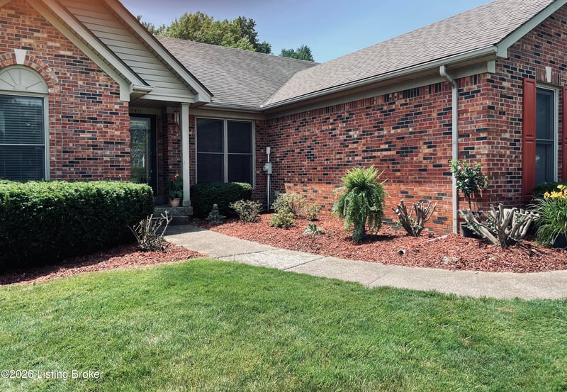 9411 Stonelanding Pl, Louisville, KY 40272