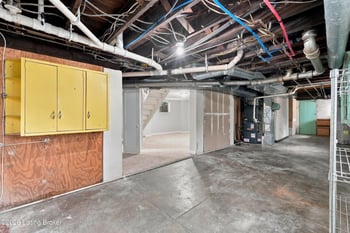 945 Eastern Pkwy, Louisville, KY 40217