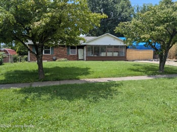 949 S Woodland Dr, Radcliff, KY 40160