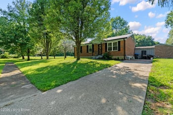 9504 Pirouette Ave, Louisville, KY 40118