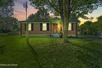 9504 Pirouette Ave, Louisville, KY 40118