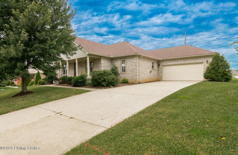 9505 Dabney Carr Dr, Jeffersontown, KY 40299