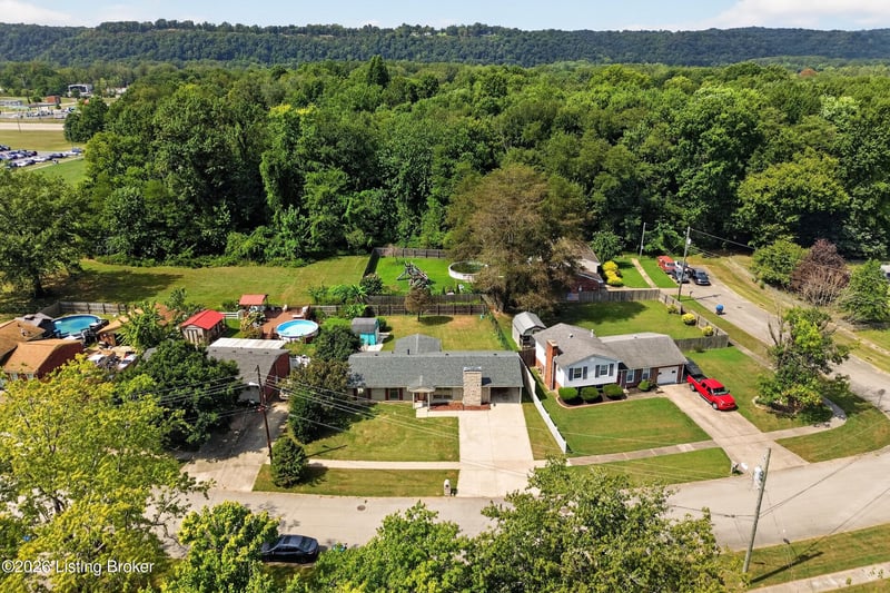 9510 Shoshone Way, Louisville, KY 40258