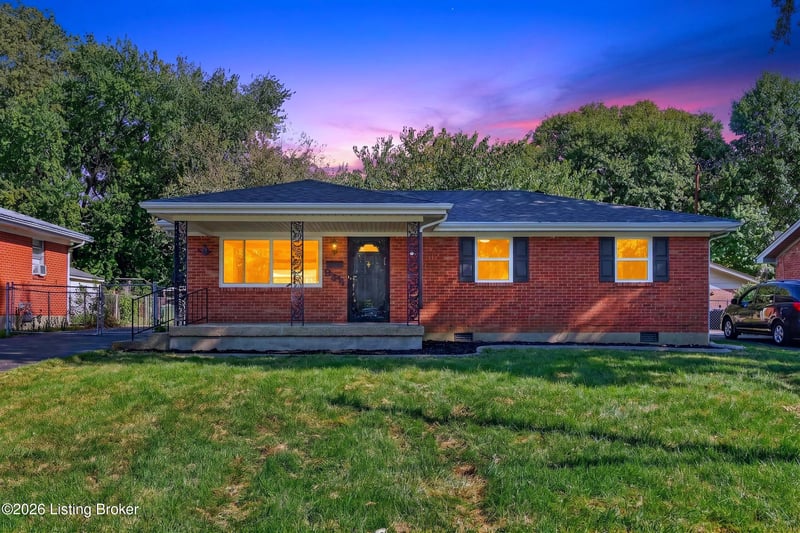 9511 Titan Dr, Louisville, KY 40229