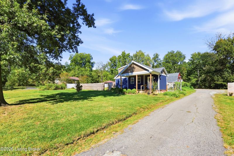 9517 Keys Ferry Rd, Louisville, KY 40118