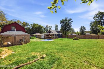 9517 Keys Ferry Rd, Louisville, KY 40118